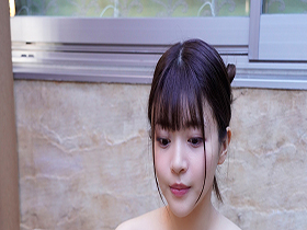 温泉旅行に来ていた若妻の美尻に我慢できず襲い掛かると案外どスケベ奥さんで旦那の目を盗んで中出ししまくりの2泊3日 夏木りん　サンプル画像15